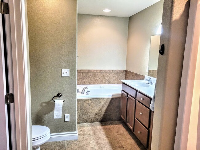 Photo - 15799 Tundra Rd