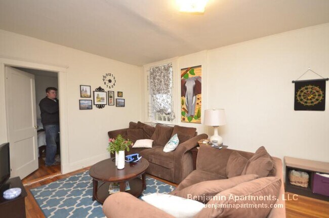 Building Photo - 1626 Commonwealth Ave Unit 3