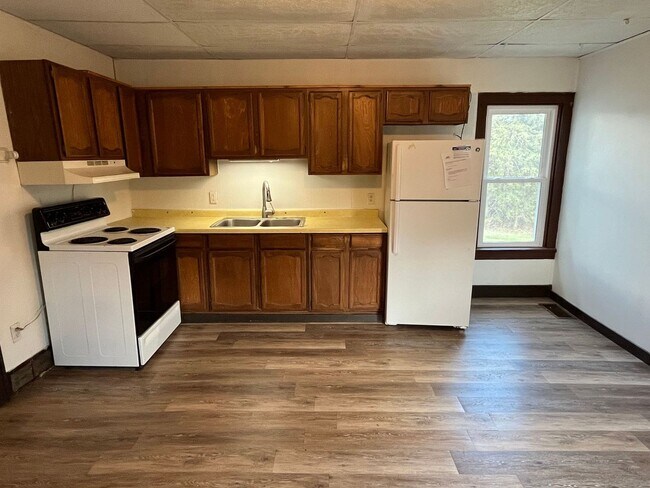 Photo - N8517 WI-107 Unidad #2