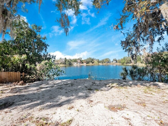 Building Photo - 2500 Marlboro St Unit C-2