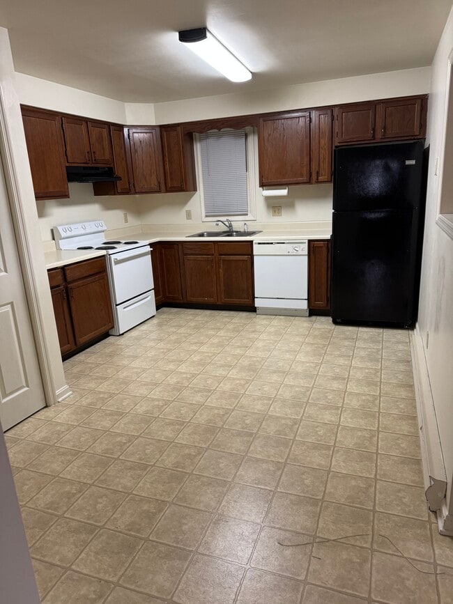 Photo - 14765 Sherwood Dr Unidad 16