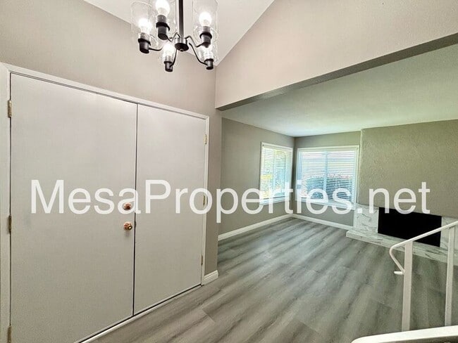 Photo - 1749 E Fairfield Ct Unit 1