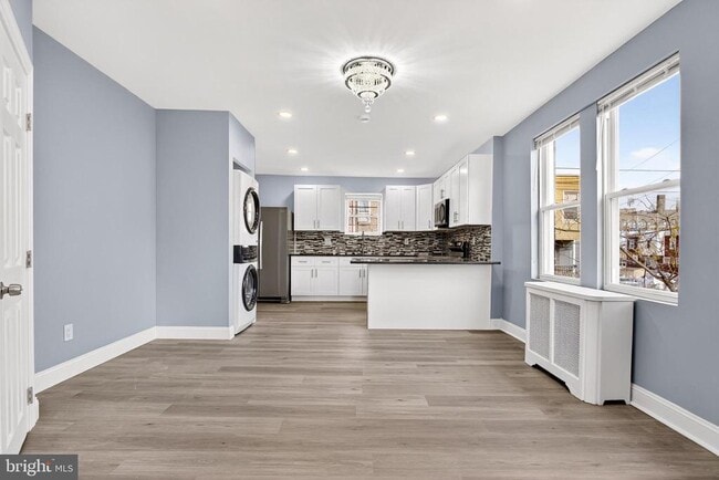 Photo - 167 W Albanus St