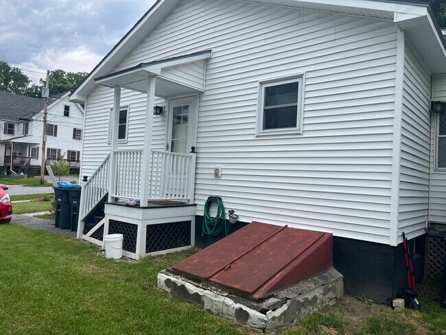 Photo - Beautiful Two Bedroom Single Family in the...