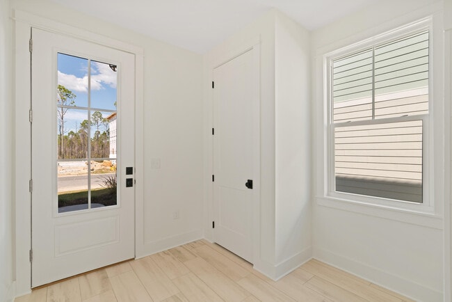 Photo - 94 Woodshire Dr