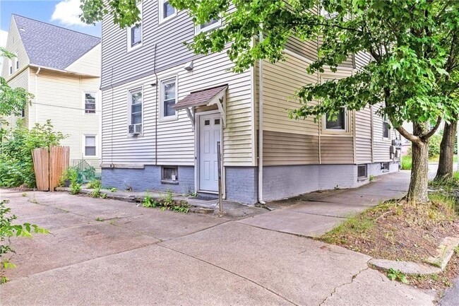 Photo - 4 Poplar St