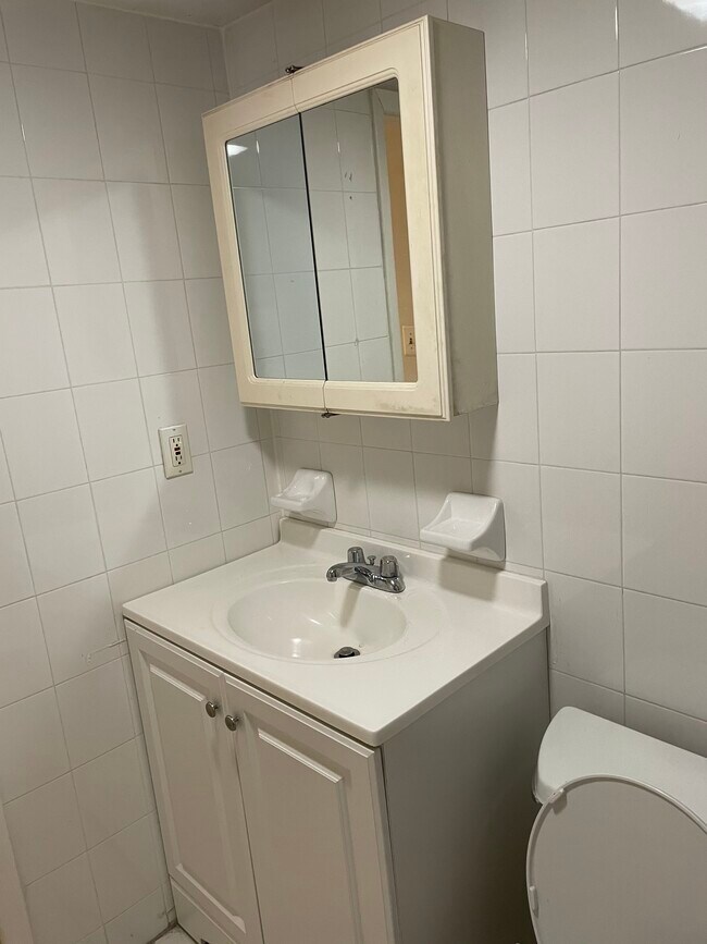 Photo - 3985 Saxon Ave