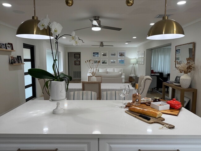 Photo - 1960 NE 30th St