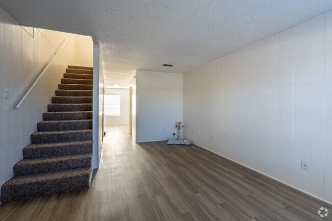 2BR, 1.5BA - 1050SF - Living Room - Brookside Apartments