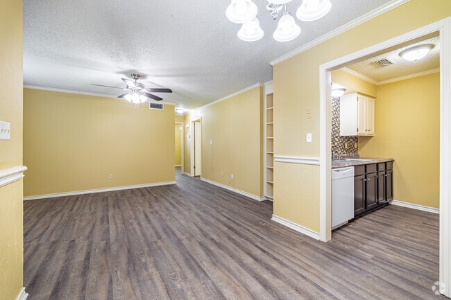 2BR, 1BA - 850SF - Dining Room
