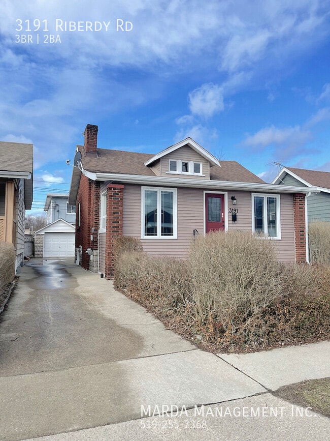 Photo - SPACIOUS 3-BED/2-BATH HOME DEVONSHIRE HEIG...