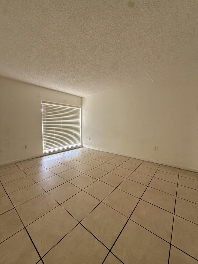 Photo - 8775 Park Blvd Unit 412