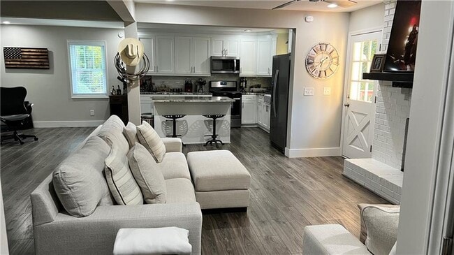 Photo - 1039 Washington Ave