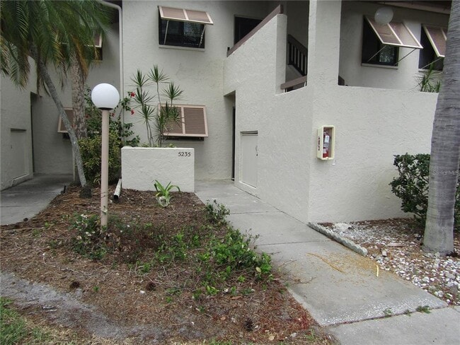 Building Photo - 5235 Willow Links Unit 41