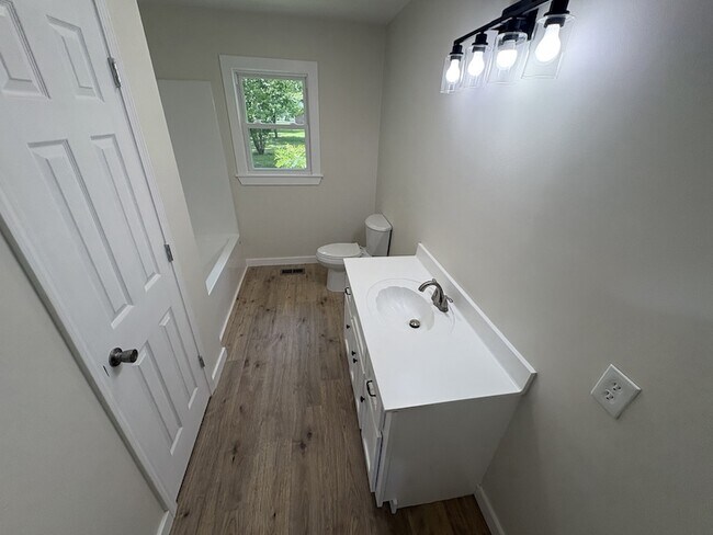 Photo - 521 Greenwood Dr