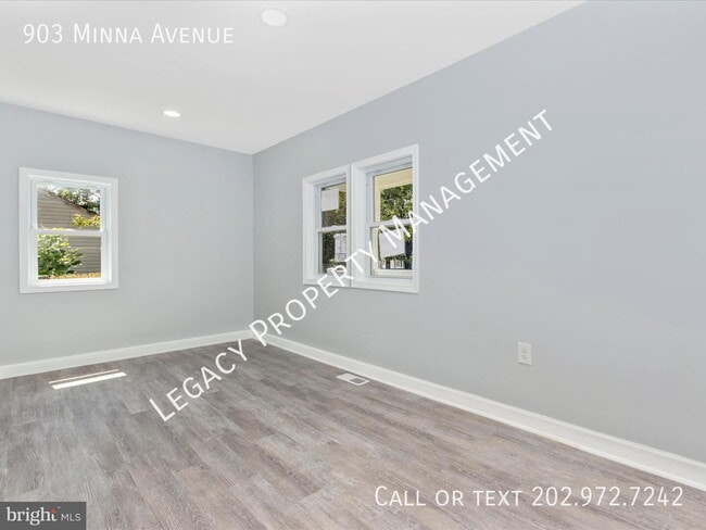 Photo - 903 Minna Ave