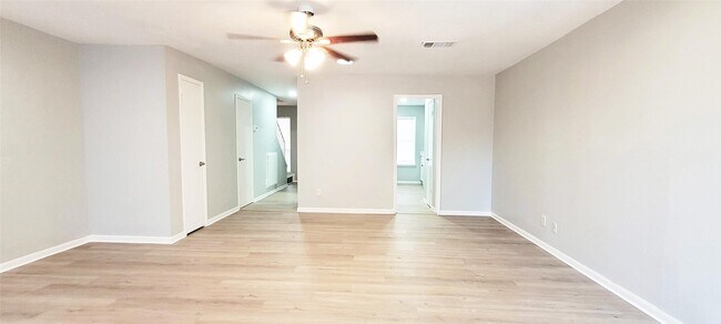 Photo - 6374 Creekbend Dr