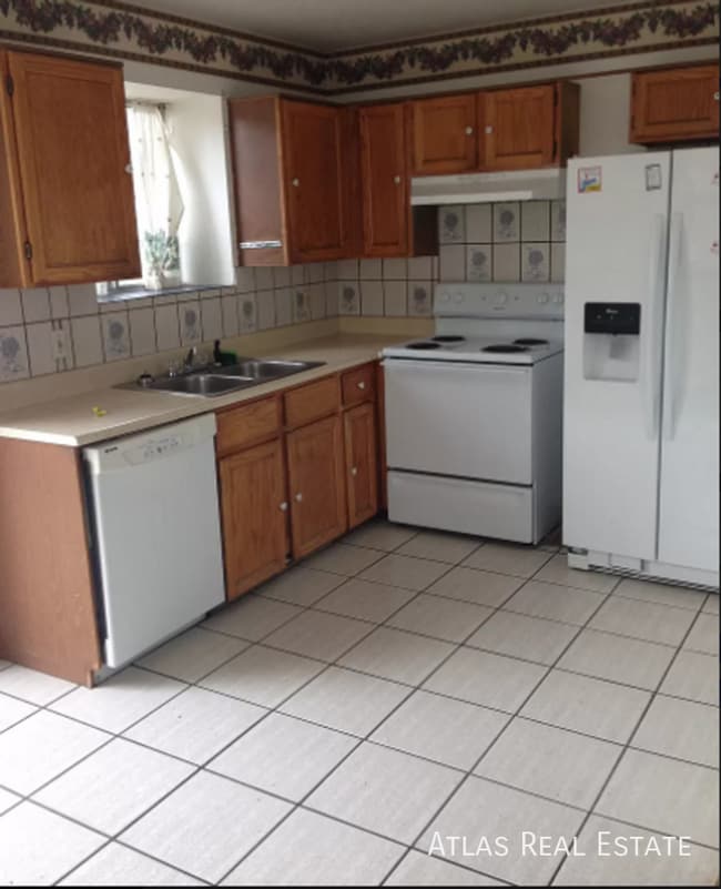 Photo - 14552 E 47th Ave