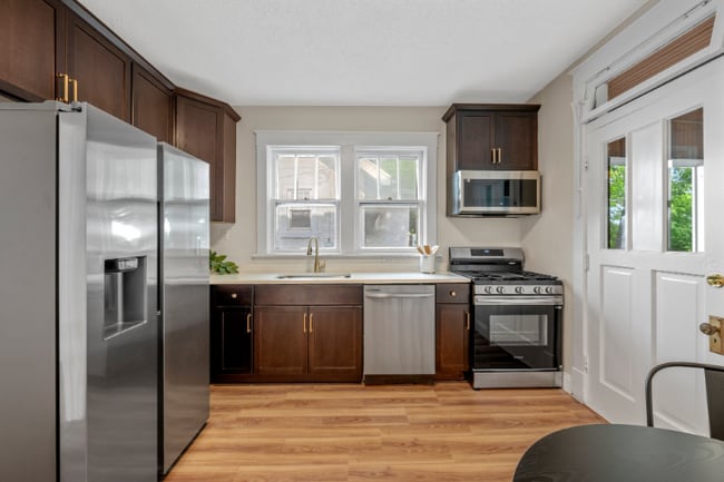 Photo - 7517 Ellis Ave