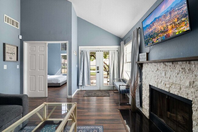 602 North May-SI FL1-ID1625719P