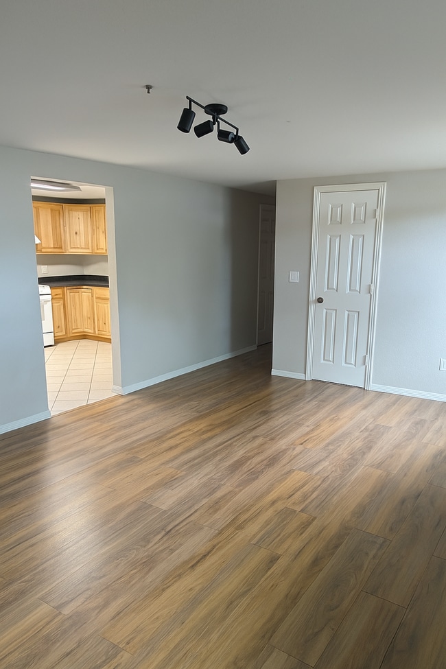 Photo - 3 Bedroom 1 Bathroom Apartment in Golden! Unit 943B