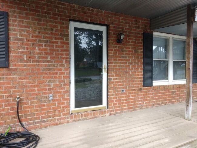Photo - 1006 W Barton St Unit A