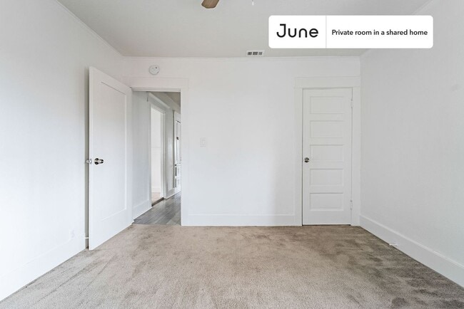 Photo - Private bedroom in 4 bed/2 bath Home