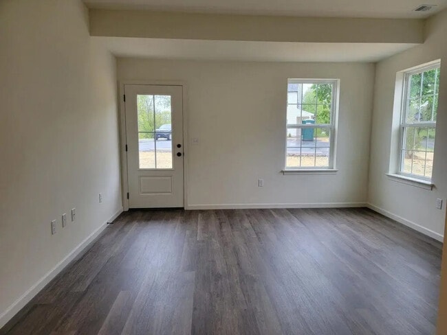 Photo - 2058 Main St Unit #2