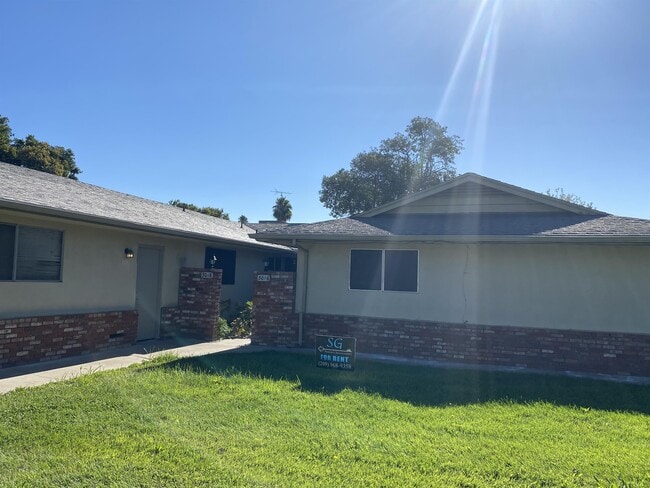 Photo - 3016 Delta Ave