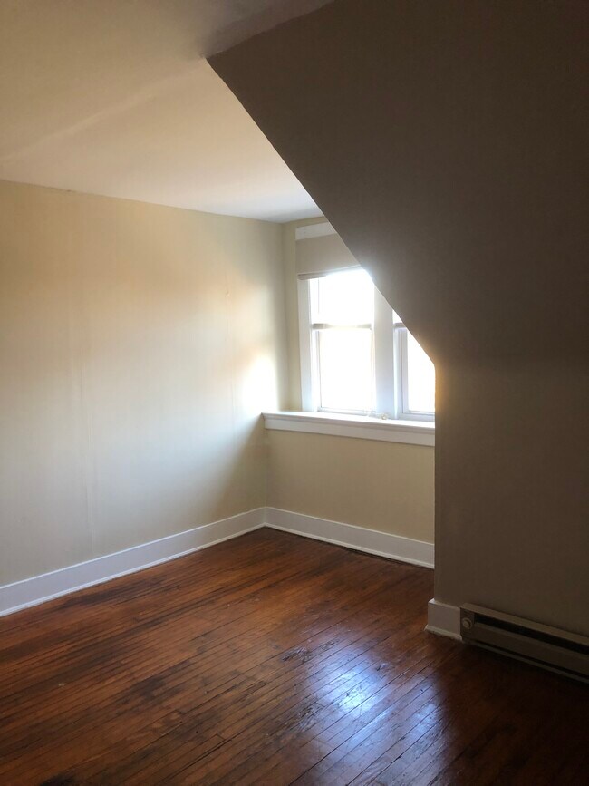 Photo - 1419 Colonial Ave Unit 3