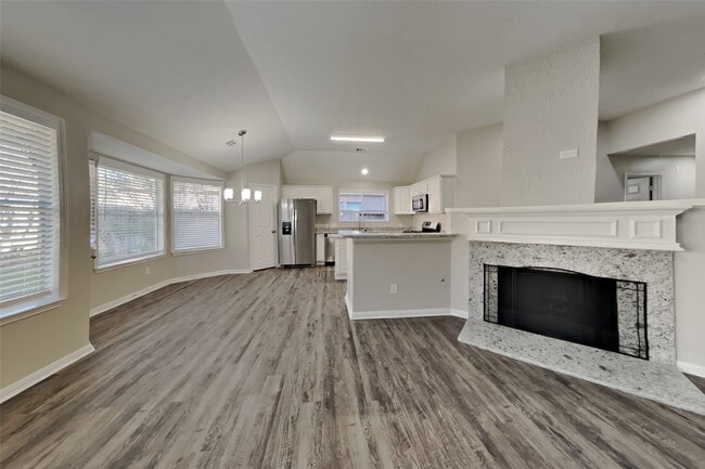 Photo - 1114 Woodley Bend