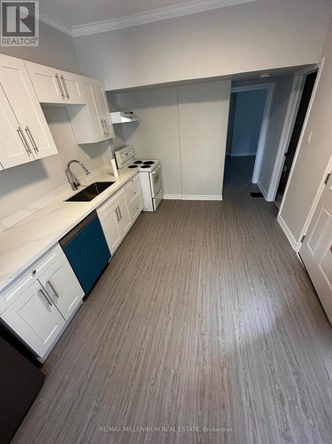 Photo - 25 Howard St