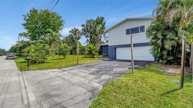 Photo - 2700 SW 34th Ave
