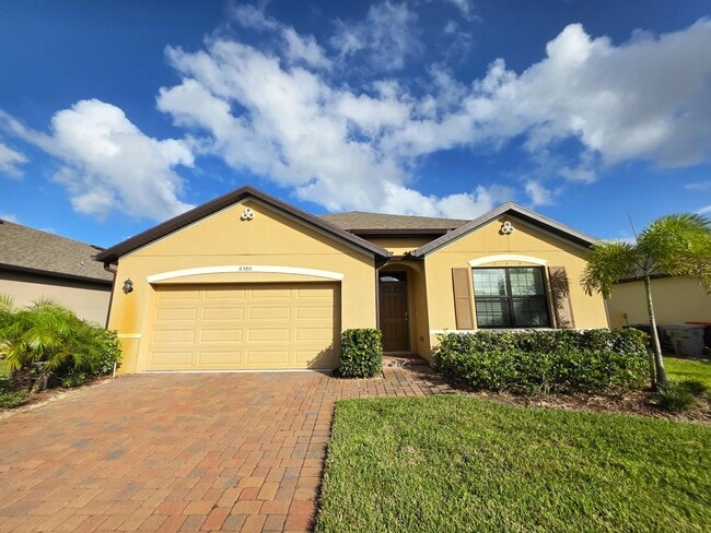 Photo - 6580 Canterbridge Dr