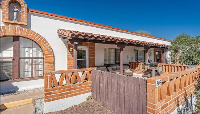 Building Photo - Green Valley Villas East Townhomes 55+ Com...