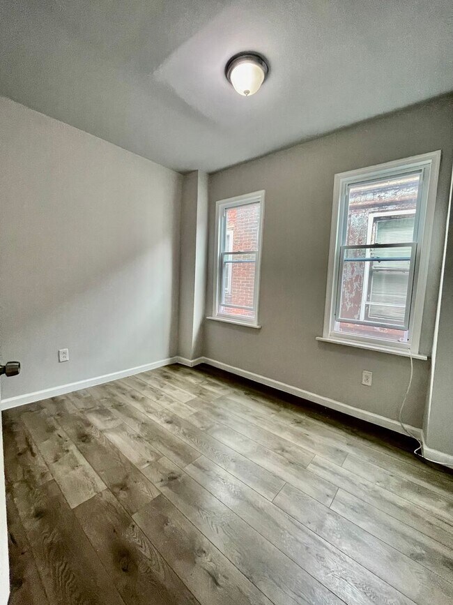 Photo - 1538 S 55th St Unidad 2R