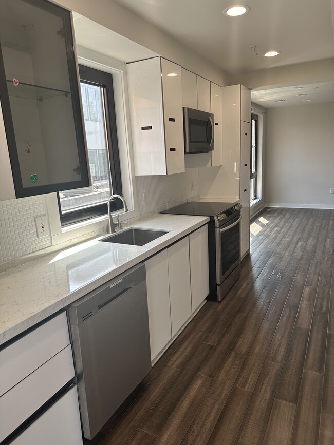 Building Photo - 2610 Georgia Ave NW Unit 1 Rental