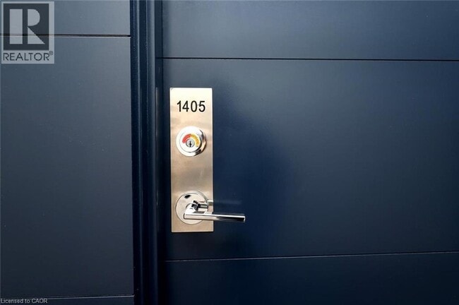 Photo - 75 James St S Unit 1405
