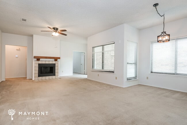 Photo - 3614 Riverhead Dr