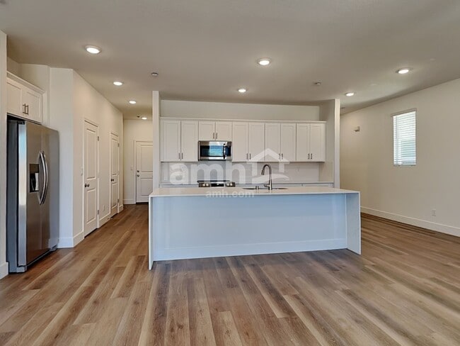 Photo - 11178 Magallanes St