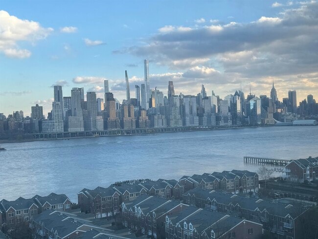 Building Photo - 7004 JFK Blvd E Unit 16K