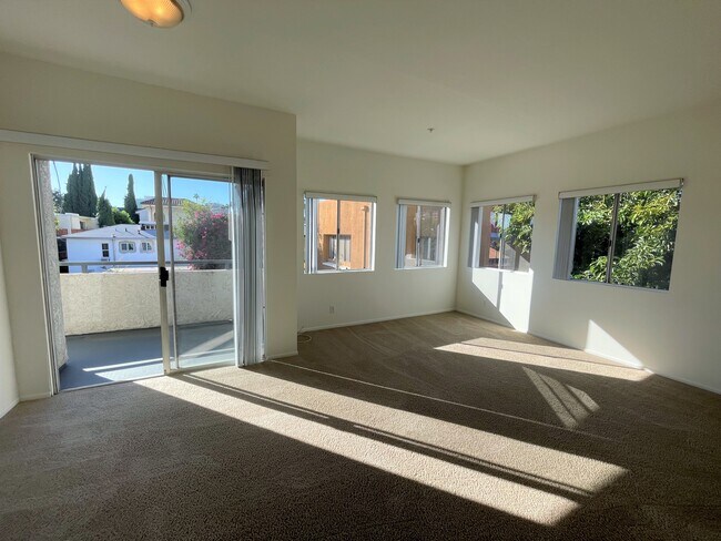 147 Oak Knoll Ave