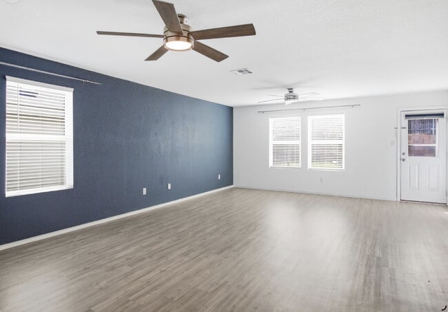Photo - "Charming 4-Bedroom Haven in Saint Hedwig with 2 Full Baths and 1668 Sq Ft of Comfort!"