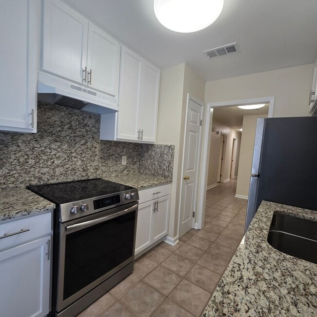 Building Photo - 8154 Jefferson Park Dr Unit 8156