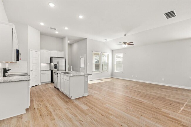 Photo - 158 Schrader Dr