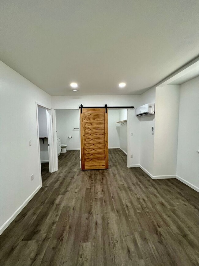 Photo - Beautiful 1 Bedroom 1 Bath