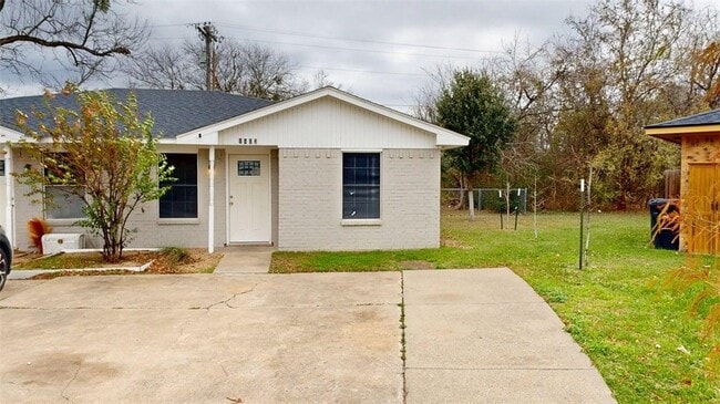 Building Photo - 1601 Cloverdale Ct