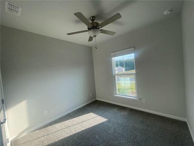 Photo - 3156 Morgan Hill Dr SE