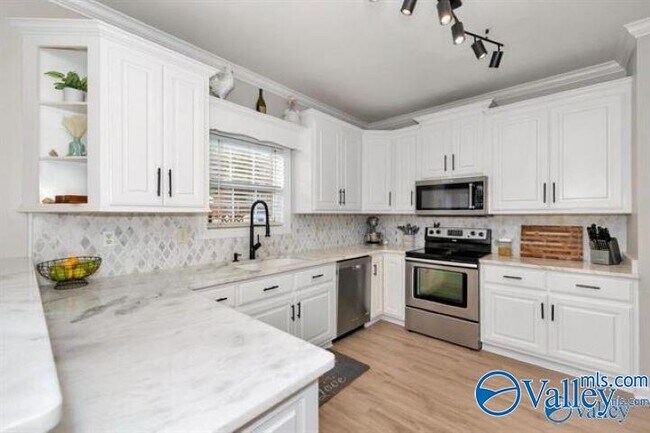 Photo - 109 Bayberry Ln