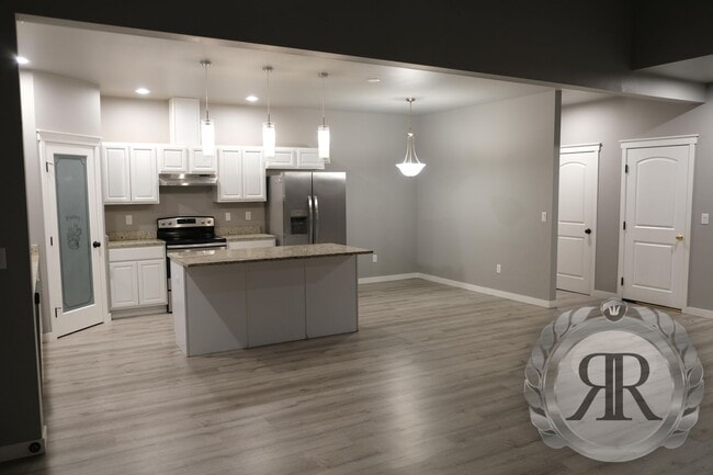 Photo - 7411 Saddlebrook Lp